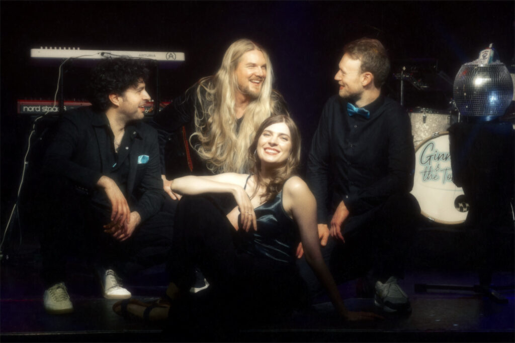Ginny-and-the-tonics_Bandfoto